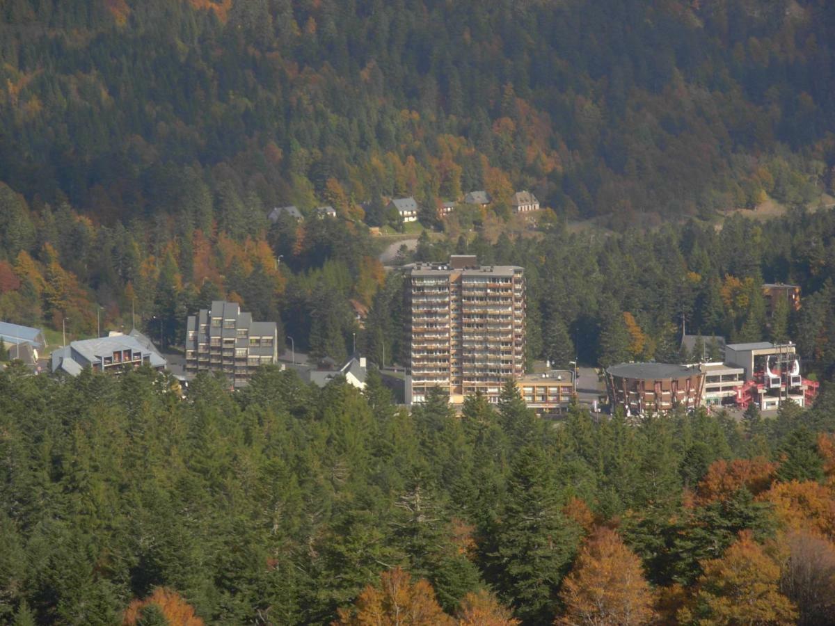 Vacances Au Pied Des Monts Du Cantal Laveissiere Luaran gambar